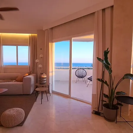 Apartamento Laguna Beach * Estepona